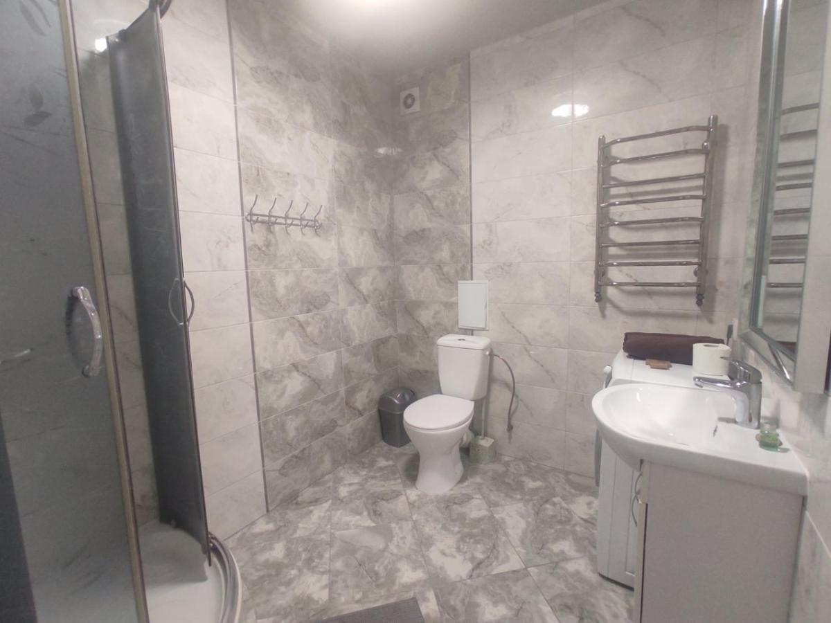 Апартаменти В Новобудові В Жк Фамілія Lviv Eksteriør bilde